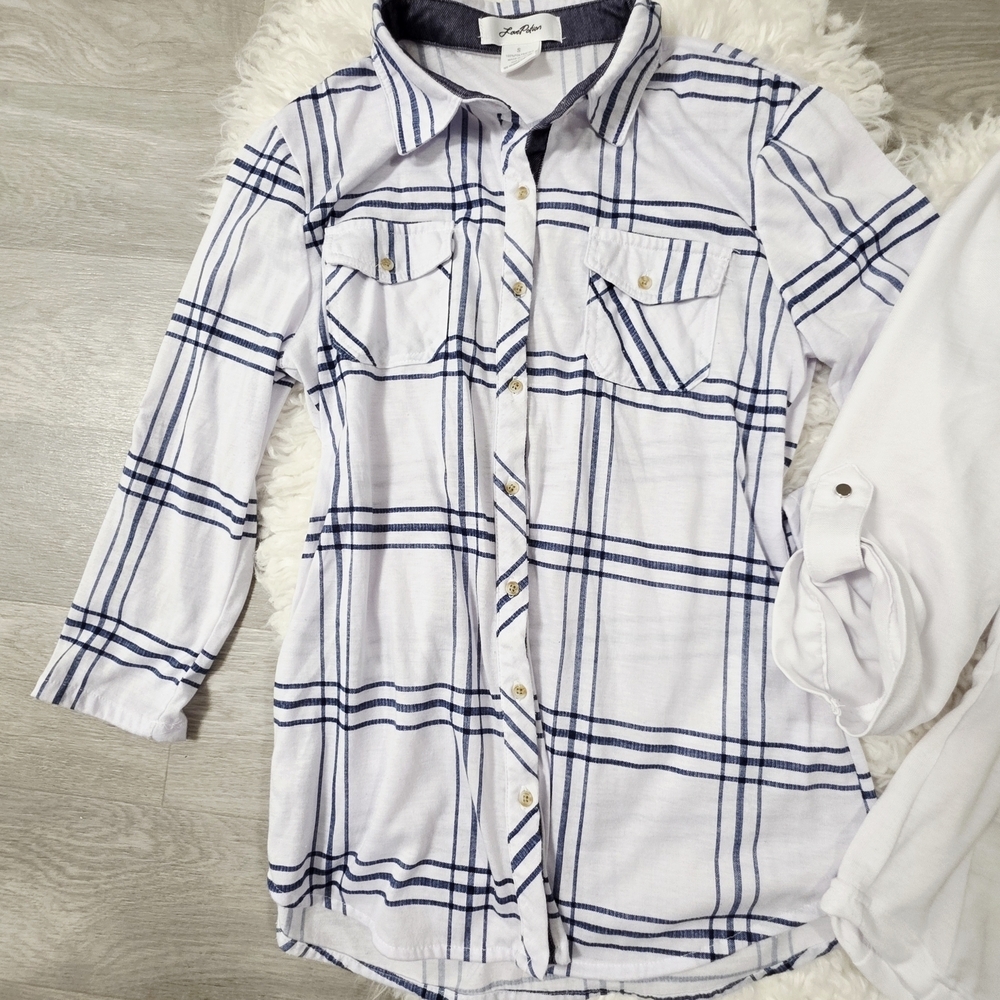 Set of 2 Button-Down Blouses - Love University & Love Potion - Size S - Picture 3 of 5